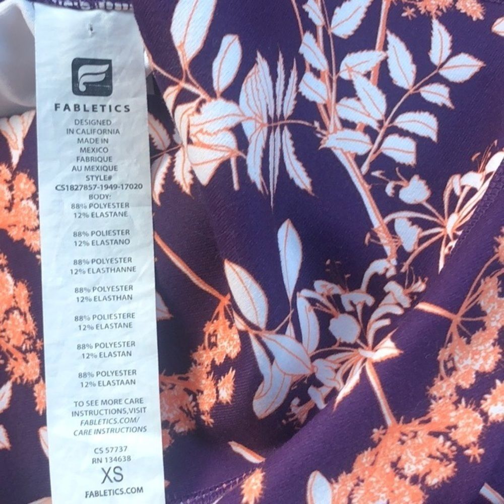 Fabletics Mid Rise PowerHold Capri - Picture 12 of 12